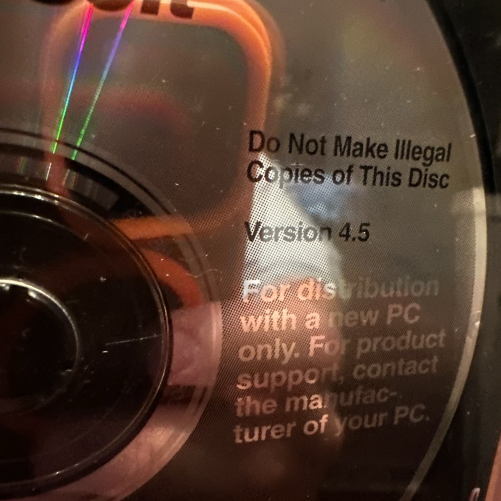 Microsoft Works Installation CD version 4.5 - Picture 2 of 3